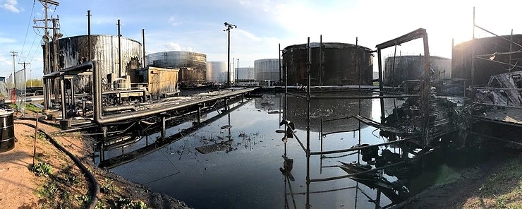Emergency Response to Wildlife Challenges in Oil Refinery Emergency Response to Wildlife Challenges in Oil Refinery